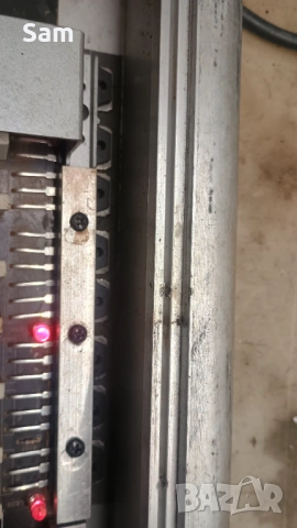 Усилвател 800, снимка 2 - Ресийвъри, усилватели, смесителни пултове - 53025415