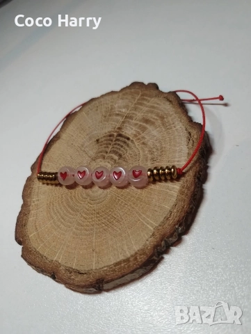 Гривна със светещи сърца и Хематит,червен конец,ръчна изработка, снимка 2 - Гривни - 52909079