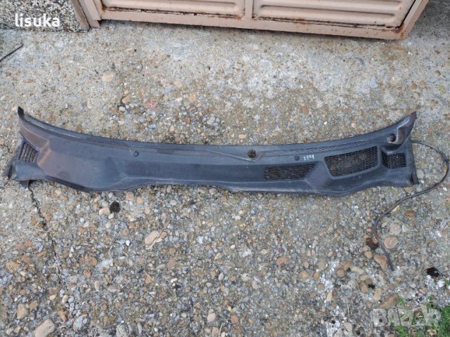 Пластмаса под чистачките за Опел Астра г , снимка 1