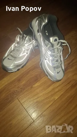 ОРИГИНАЛНИ ЧИСТО НОВИ обувки nike shox, снимка 2 - Маратонки - 56120719
