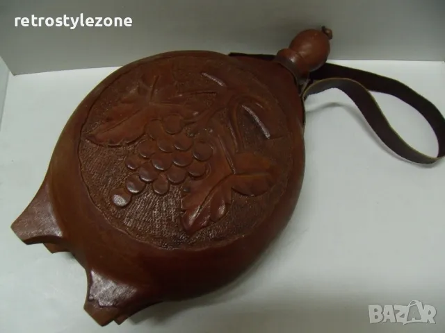 № 7856 стара дървена бъклица  - орнаменти - дърворезба 