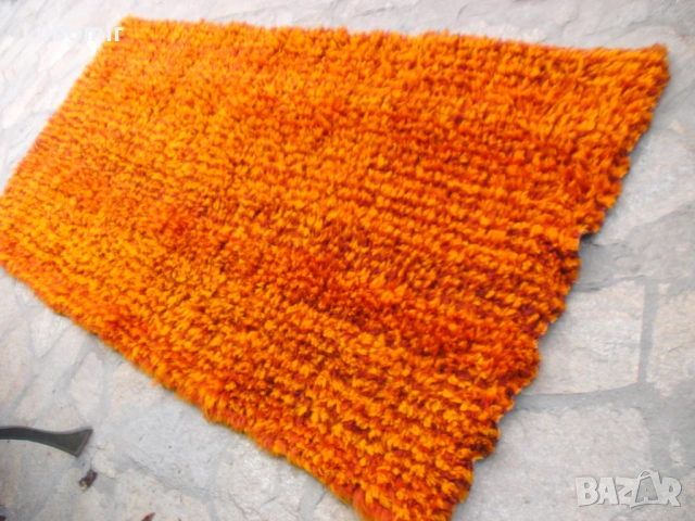 Губер или килимче - дебел - вълнен !