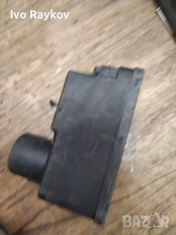  Вакуум помпа централно заключване 1H0 962 257G за VW GOLF Mk III 