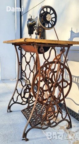 Крачна шевна машина Балкан, снимка 13 - Антикварни и старинни предмети - 52914868