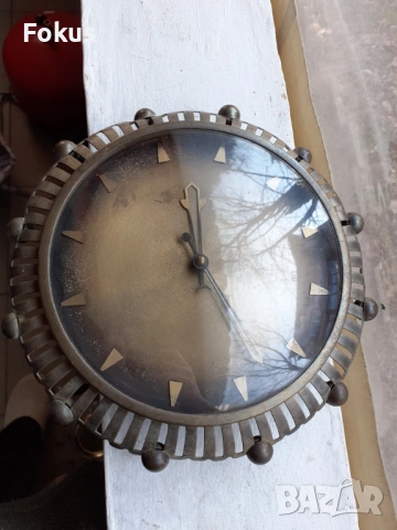 МАСИВЕН БРОНЗОВ СТЕНЕН ЧАСОНИК, снимка 3 - Антикварни и старинни предмети - 53503542