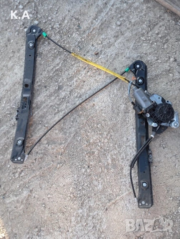 Преден ляв стъклоповдигач BMW E46 