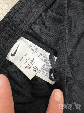 Оригинален Екип Nike Black Edition / рр. М / НОВ, снимка 5 - Спортни дрехи, екипи - 52596942
