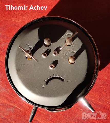 Механичен будилник, снимка 4 - Антикварни и старинни предмети - 39114218