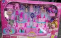 Замък светещ с принцеса каляска и мебели 50см , снимка 1