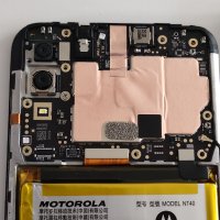 Motorola moto E20 2155-6 на части основна платка батерия слушалка звънец блок захранване камера , снимка 1 - Резервни части за телефони - 40504749