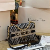 Дамска чанта Christian Dior код 135, снимка 1 - Чанти - 34562512