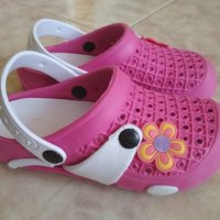 Розово бели  детски чехли джапанки тип Crocs, снимка 1 - Детски сандали и чехли - 35873880