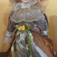 Много красива порцеланова, ренесансова кукла , снимка 1 - Кукли - 40721265