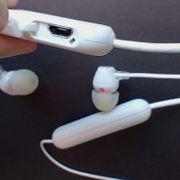 Sony WI C300 bluetooth слушалки бяло , снимка 2 - Bluetooth слушалки - 42182122