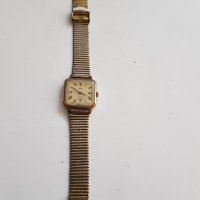 Механичен ръчен часовник Заря с позлата, снимка 1 - Антикварни и старинни предмети - 33890125