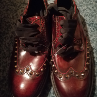  Обувки от кожа и метал N 37. Нови, снимка 1 - Маратонки - 36211246