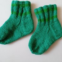 Чорапи вълнени ръчно изработени, снимка 2 - Чорапи - 42429205