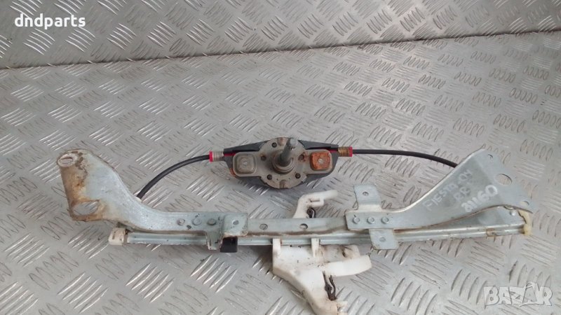 Стъклоповдигач Ford Fiesta 2004г.(заден десен)	, снимка 1