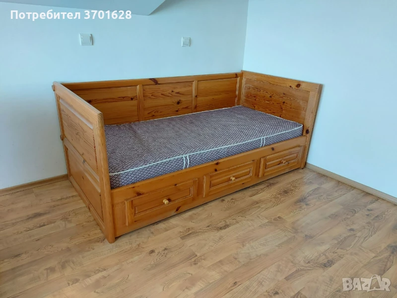 Легло масив, чам, единично 190X200, с три чекмеджета., снимка 1