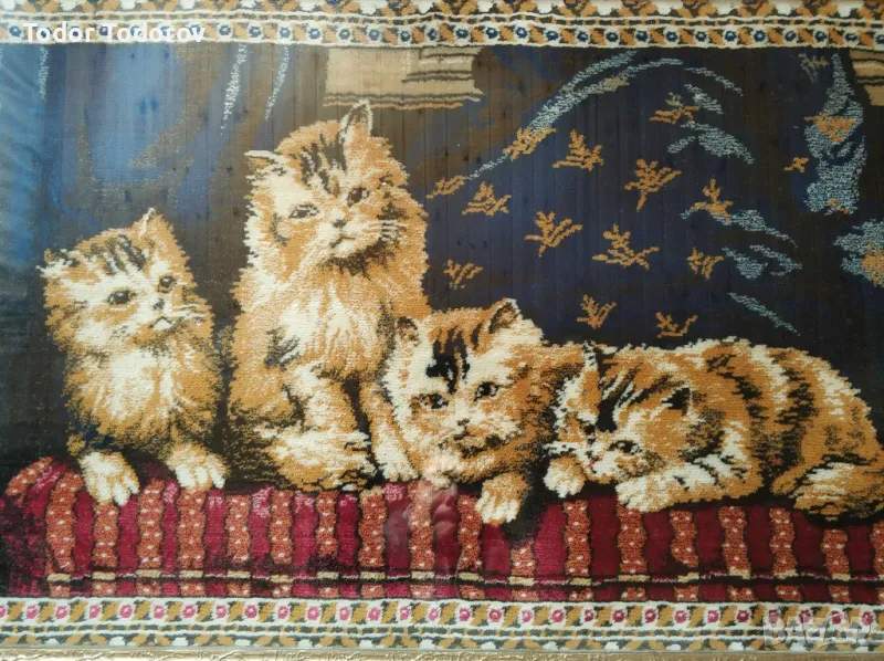 Репродукция от плюш четири котета с дървена рамка , снимка 1