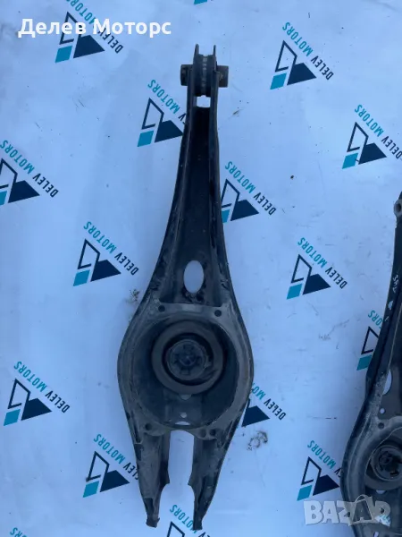 5Q0505311D Заден ляв носач Skoda Octavia 2.0 TDI, 150 кс., 6ск., 4x4, двигател CRM, 2016 г., снимка 1