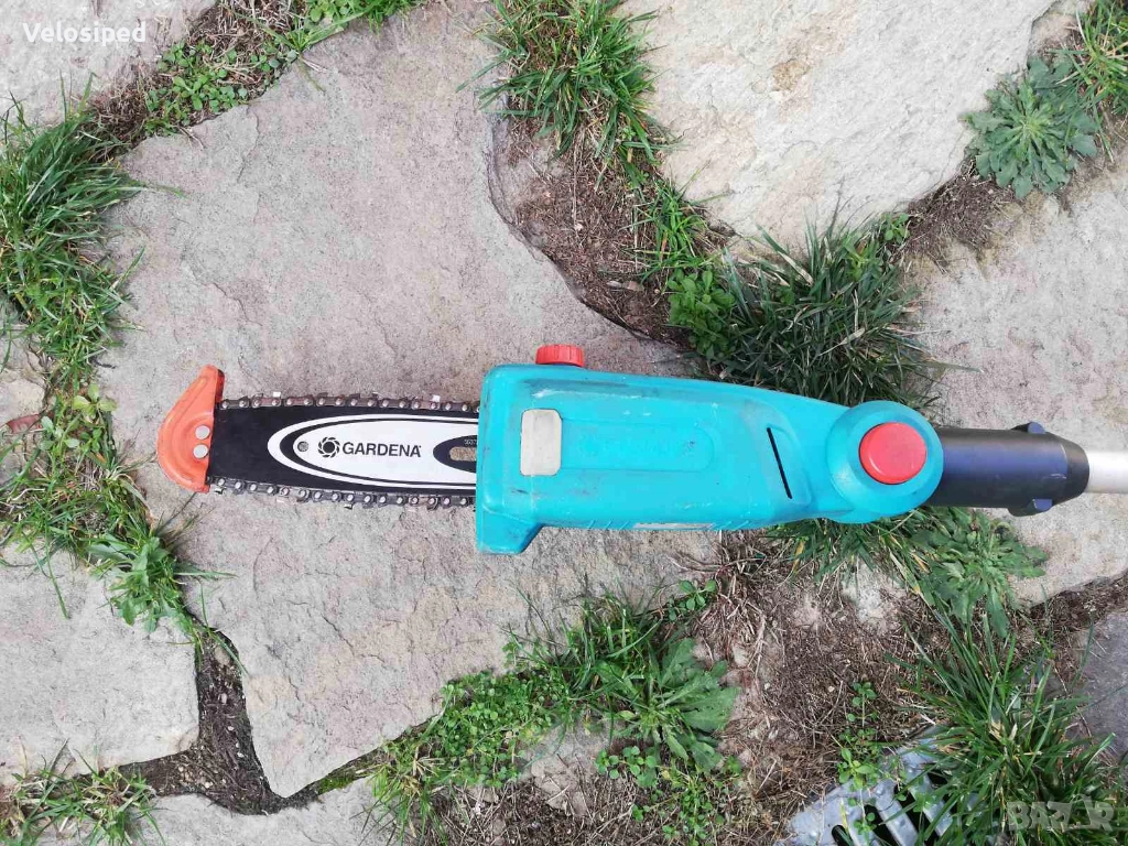 Gardena Акумулаторен телескопичен храсторез и резачка за клони, снимка 1