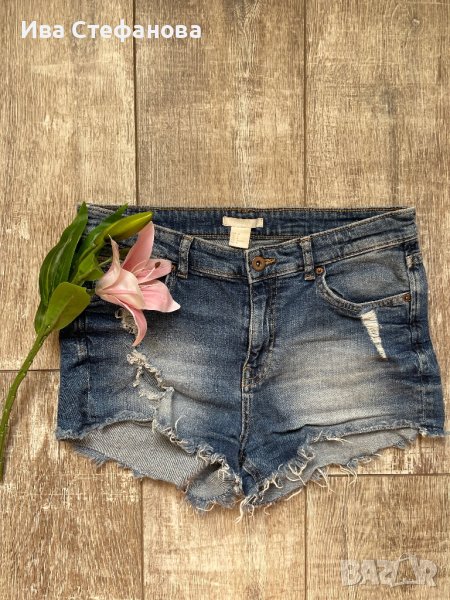 Нови къси дамски дънкови панталони номер 38 h&m hm накъсани еластични, снимка 1