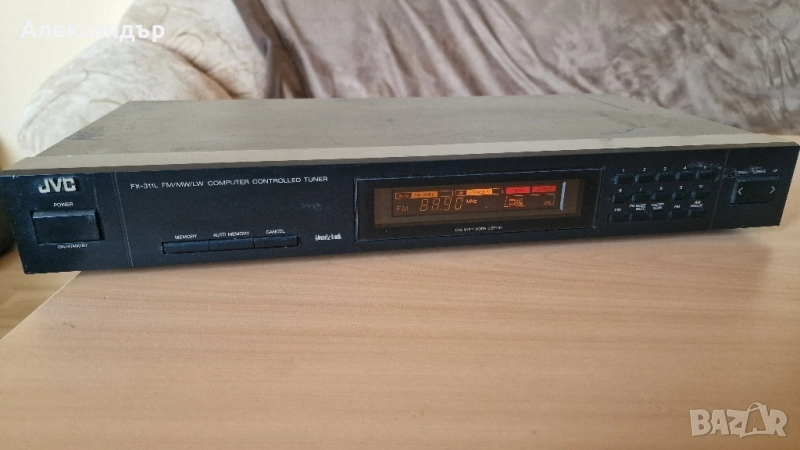 Радио тунер JVC, снимка 1