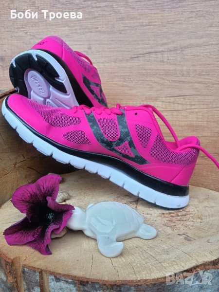 Usa Pro садамски маратонки, предназначени за съвременната жена, снимка 1