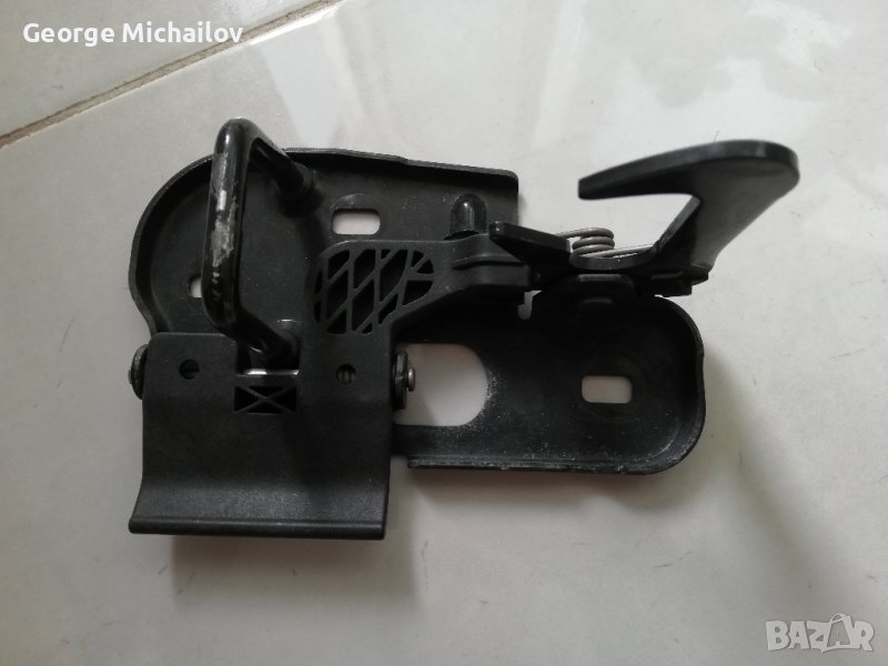 Ключалка преден капак Golf Plus 2004-2014 Caddy 2004-11, Touran 03-10, снимка 1