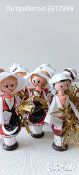 Кукли сувенири - Ръчно изработени дървени кукли с национални носии - Жътвари, снимка 1