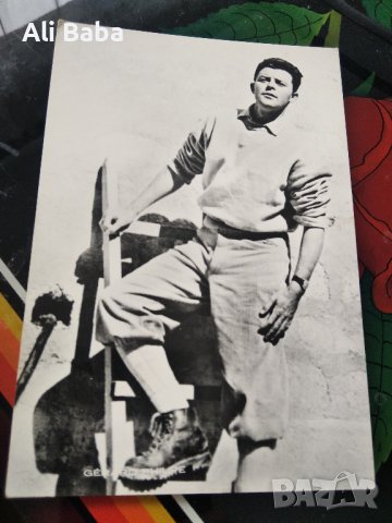 Картичка /снимка френския актьор Жерар Филип, снимка 1