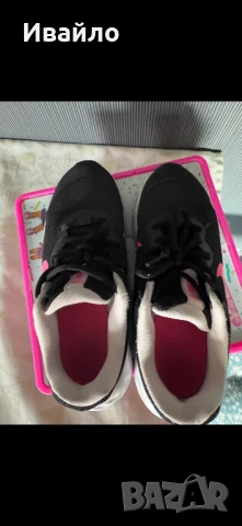Маратонки Найк / Nike, снимка 3 - Детски маратонки - 51242694