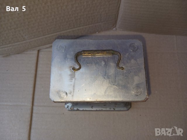 Настолен часовник , будилник ЖОКЕР - кутия, снимка 2 - Антикварни и старинни предмети - 41689819