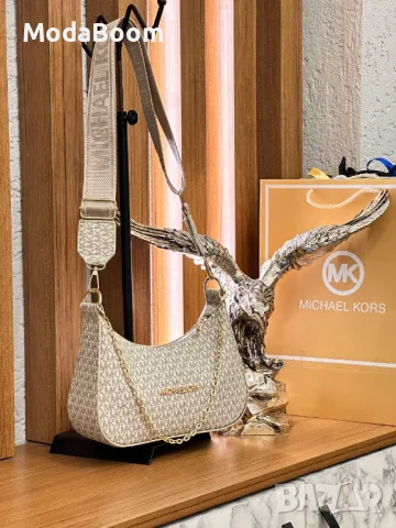 Michael Kors дамски чанти различни цветове 