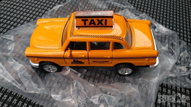 Метално такси,около 12 см,със звук и светлини, снимка 11 - Коли, камиони, мотори, писти - 23737501