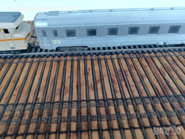 Електровоз с четриосен вагон, мащаб НО 1:87, снимка 4 - Други ценни предмети - 50349309
