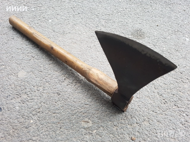 Топор , снимка 2 - Антикварни и старинни предмети - 52311099