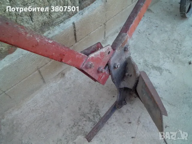 Заводски плуг, снимка 3 - Селскостопанска техника - 48560080