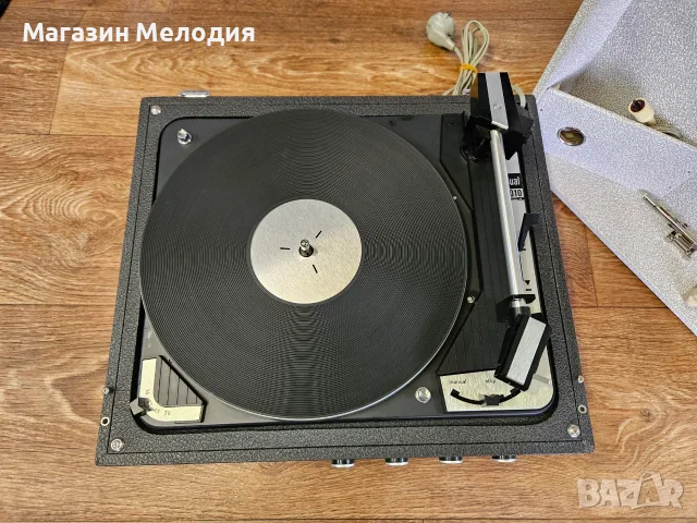 Грамофон куфар Dual P 1010 SV (Dual 1010) – Чисто Нов, НЕУПОТРЕБЯВАН , Made in W. Germany, снимка 4 - Грамофони - 55975746