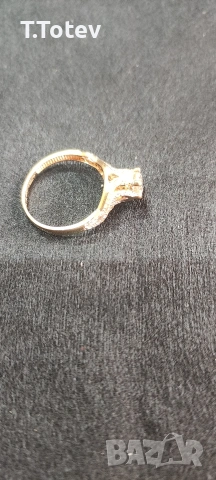 Дамски Златен пръстен -14к , снимка 2 - Пръстени - 53451299