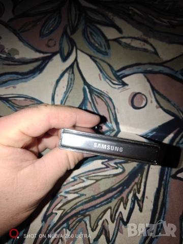 Samsung z flip 5 8/512gb с дефект , снимка 4 - Samsung - 53303817