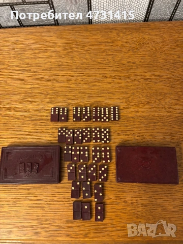 Малко бакелитено домино