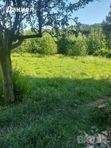 Продавам самостоятелна къща на 2 етажа с таванско и сутерен, снимка 12 - Къщи - 41510689