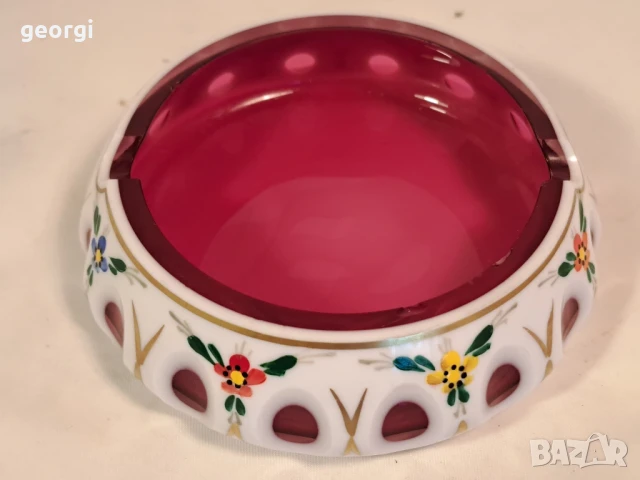 кристален пепелник с ваза Bohemia цветен рубинен кристал с позлата , снимка 7 - Антикварни и старинни предмети - 50855900