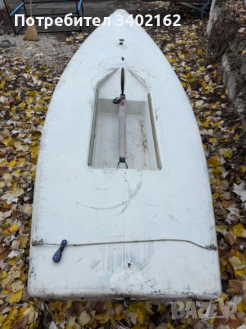 Ветроходна лодка Лазер, снимка 2 - Воден транспорт - 52882300