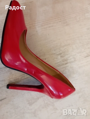 Червени обувки на ток, снимка 2 - Дамски елегантни обувки - 52537046