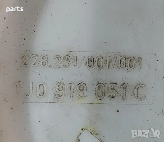 Бензинова Помпа и Кошница Ауди A3 8L 1.4 - 1.6 Бензин (2)
- VW Голф 4
- Шкода Октавия - 1J0919051C, снимка 6 - Части - 47371186