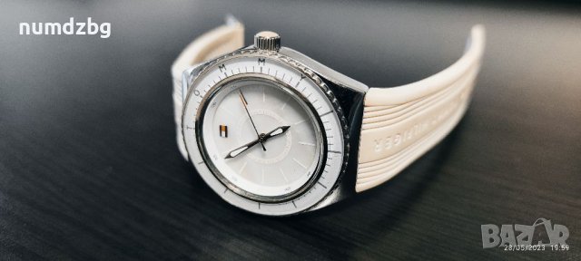 tommy hilfiger часовник унисекс, снимка 1