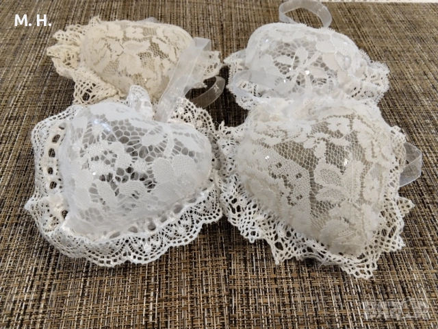 Ръчно декорирани пластмасови сърца в стил Шаби шик , снимка 5 - Декорация за дома - 53122077